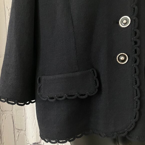 St. John Collection | Crochet Scallop Trim Jacket - Picture 4 of 16